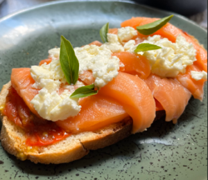 Toast de salmão